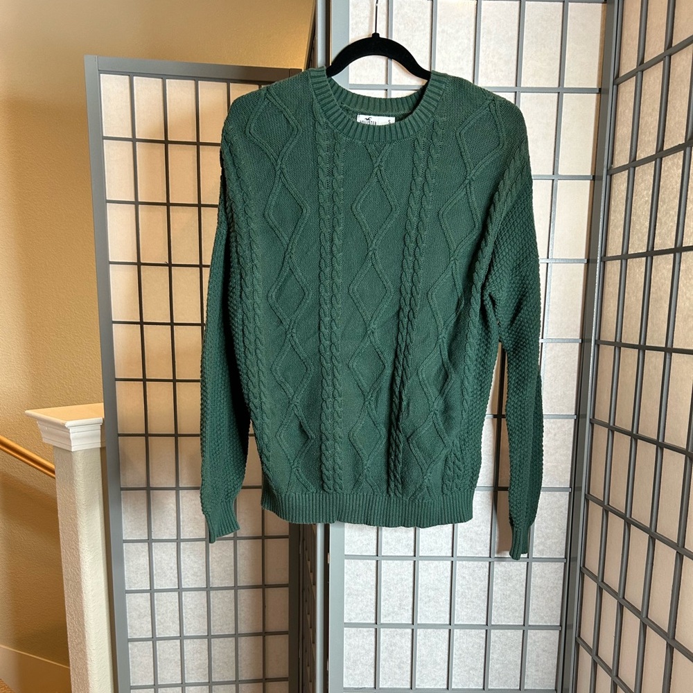 Hollister Dark Green Ribbed Sweater